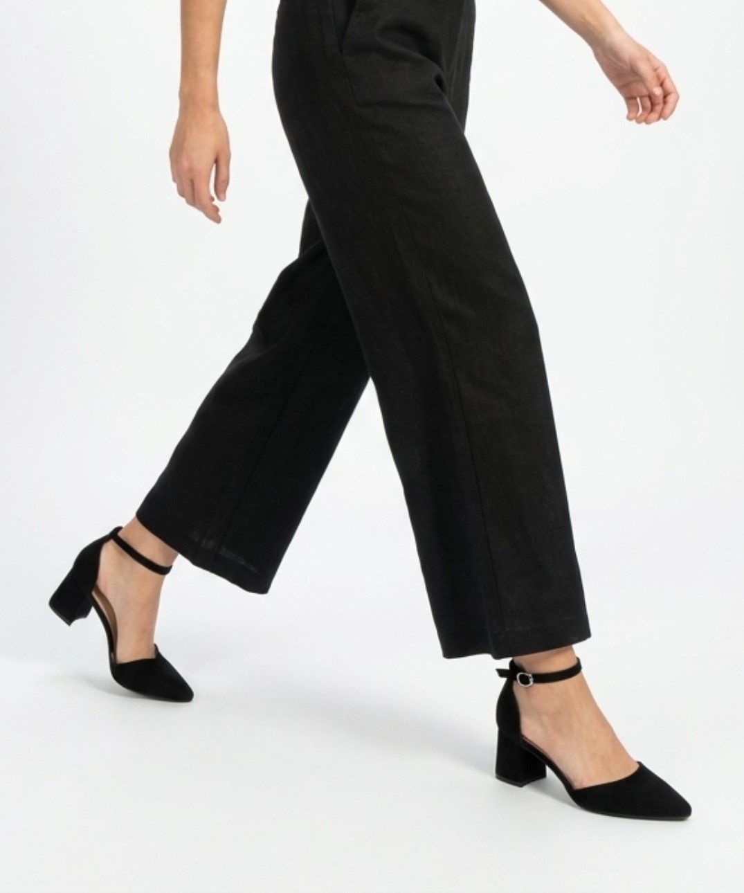 Sapato com salto e pulseira 